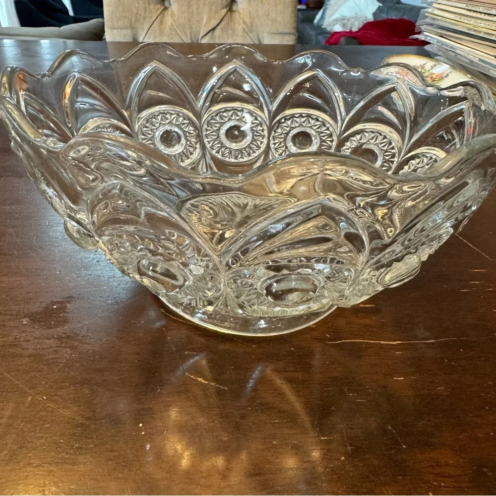 Bullseye Fan Vintage Art Deco Glass Bowl